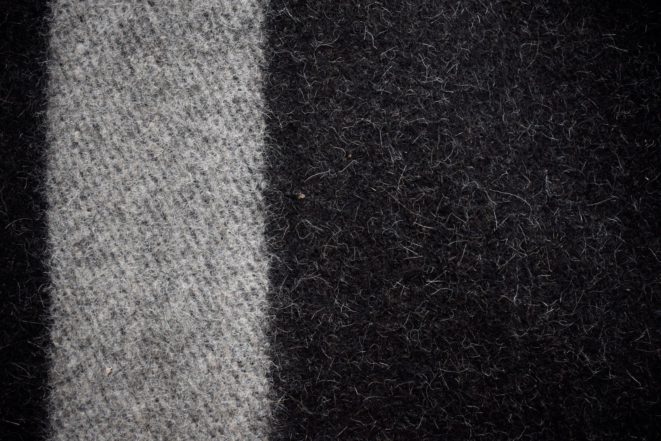 Trishul Floor Rug - Ghongadi.com