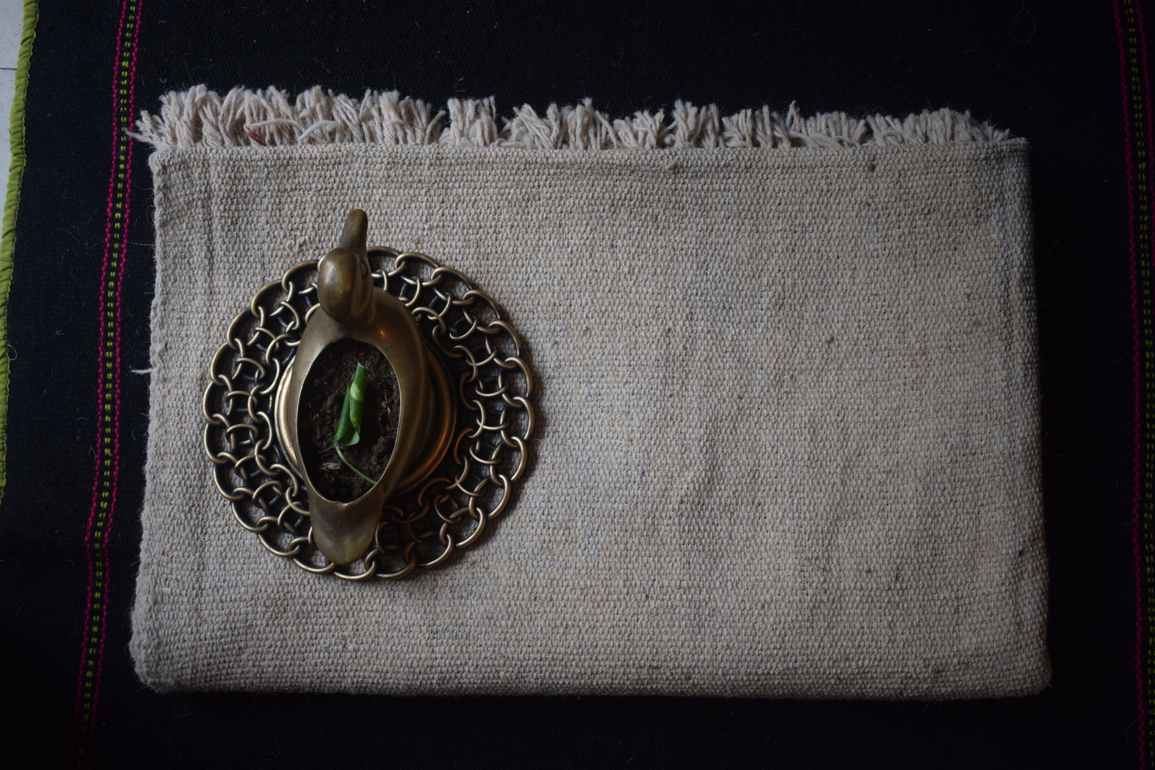 Traditional Pure Woolen Ghongadi - White - Ghongadi.com