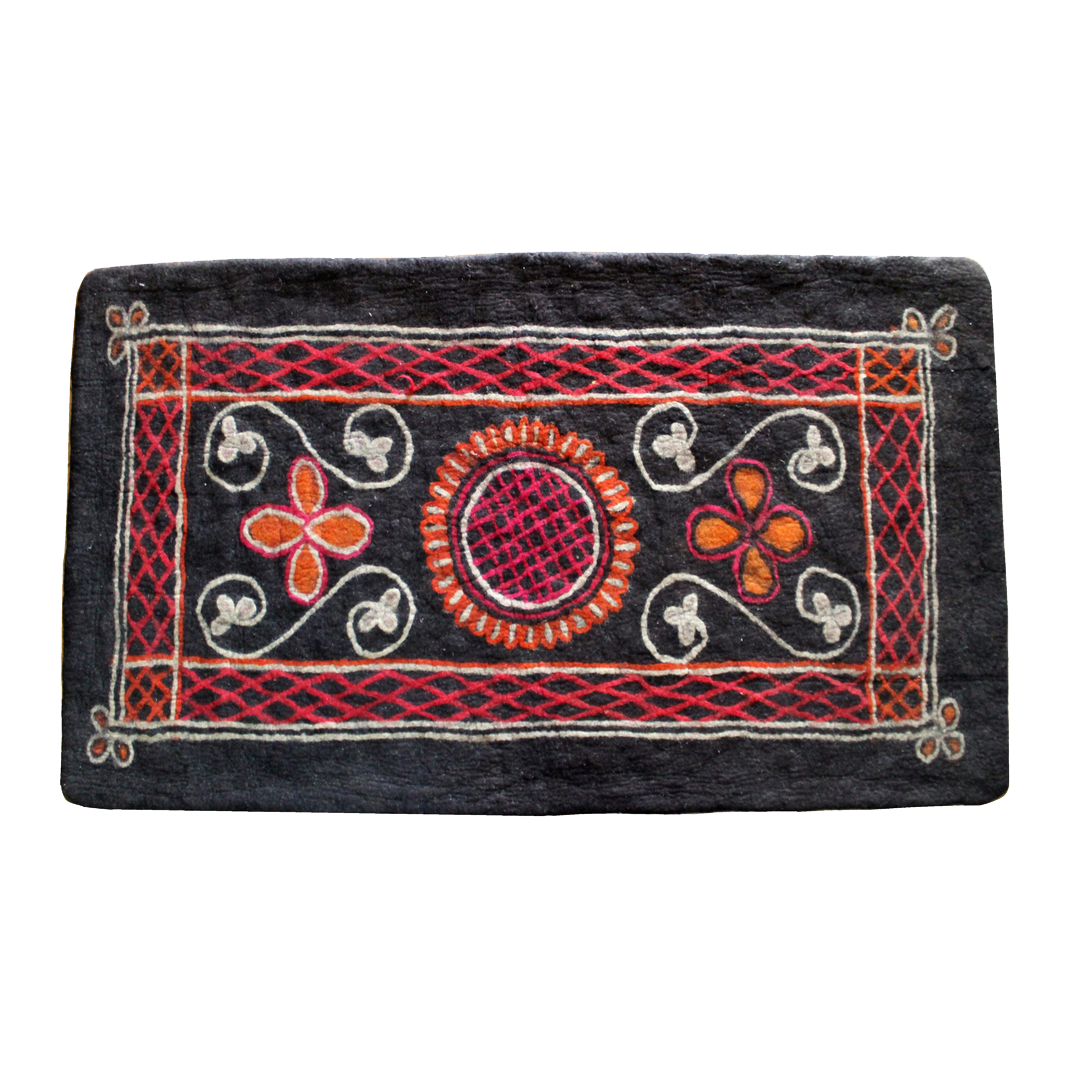 Jen - The Woollen Carpet - Ghongadi.com